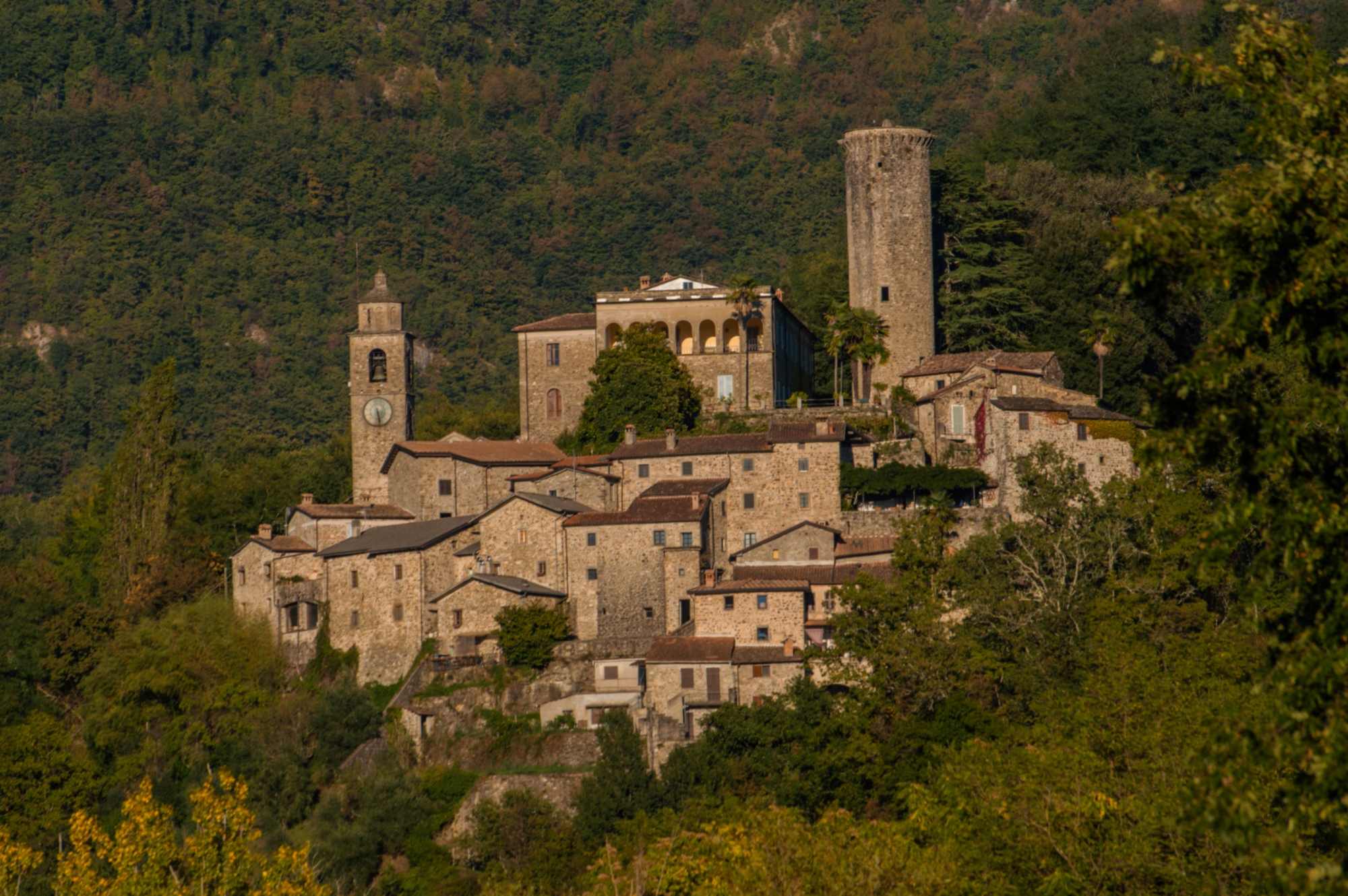 Bagnone and the castle