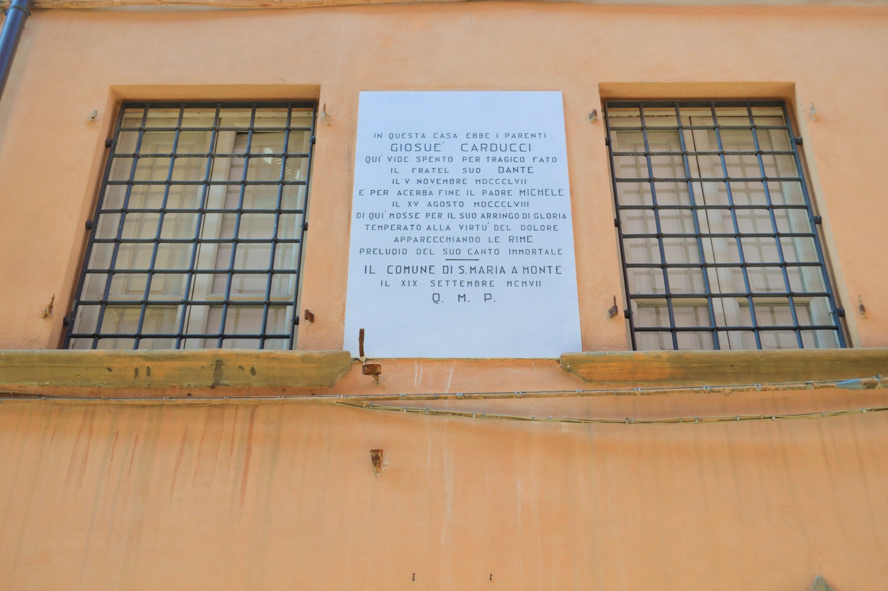 The plaque commemorating the presence of the Carducci family in Santa Maria a Monte