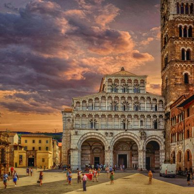 Lucca and its historical Palaces