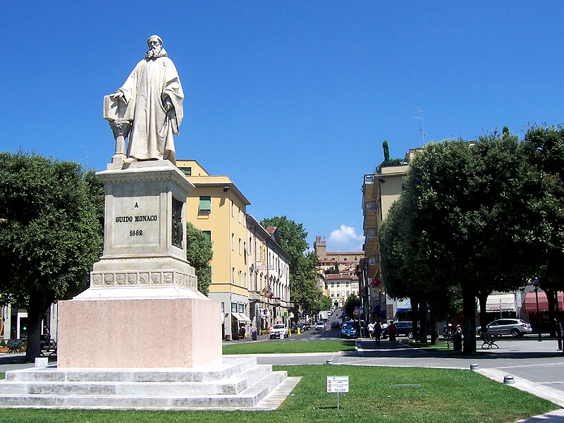 Arezzo, Piazza Guido Monaco