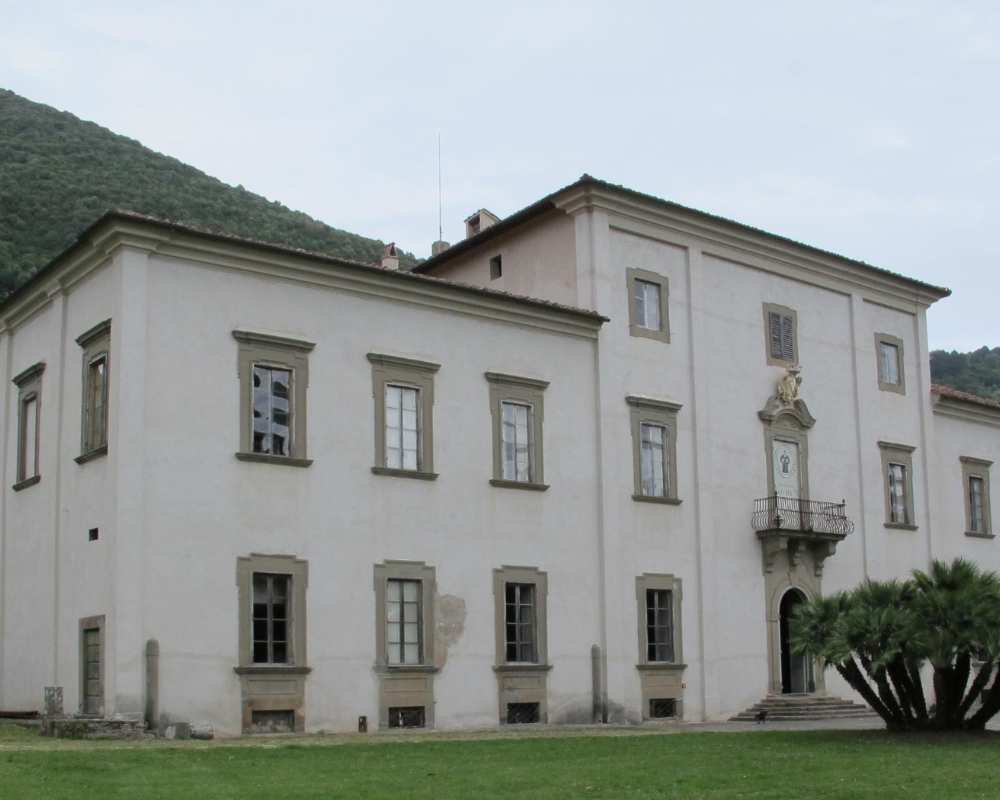 Villa Roncioni, San Giuliano