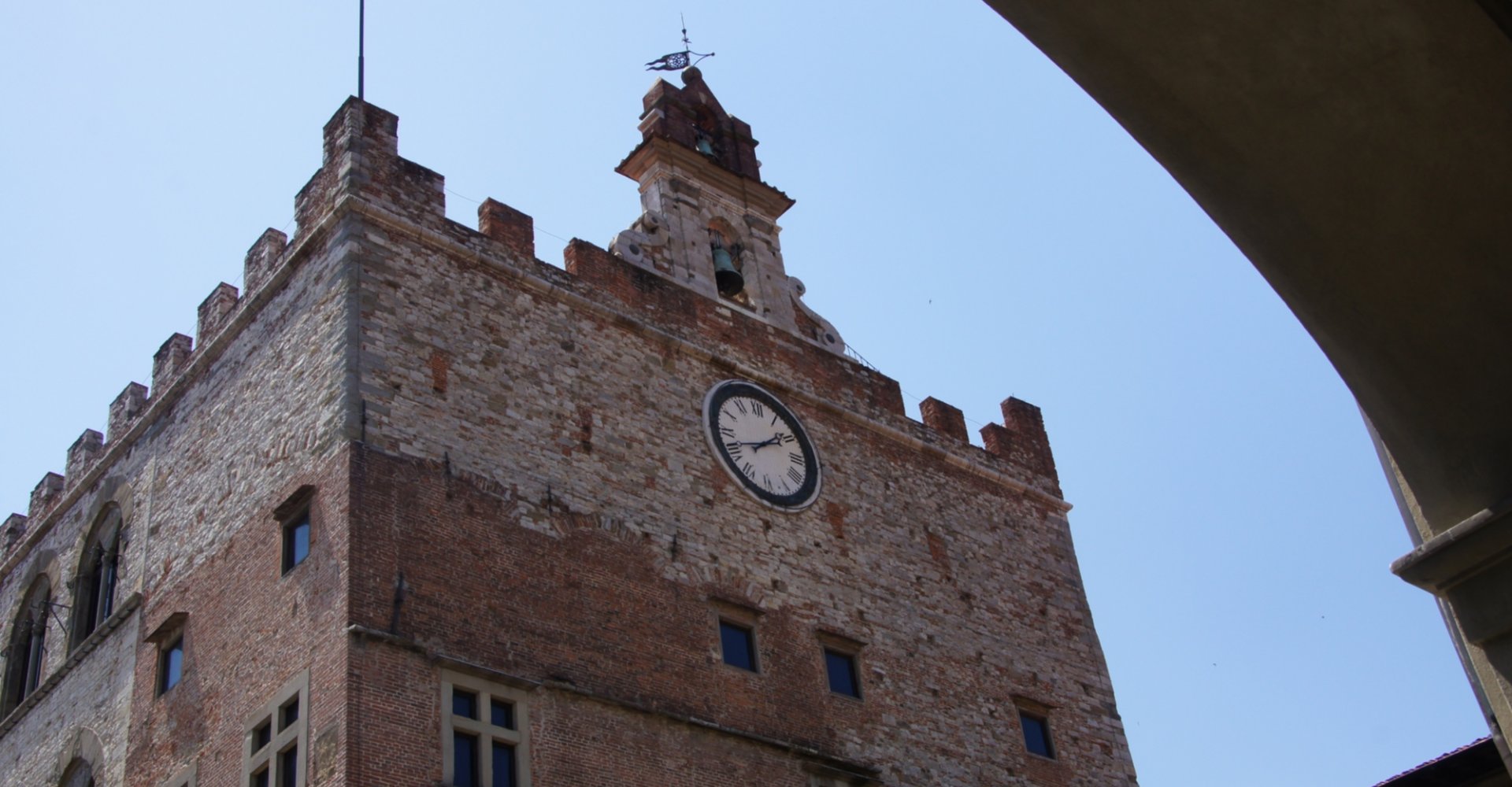 A glimpse of Palazzo Pretorio in Prato