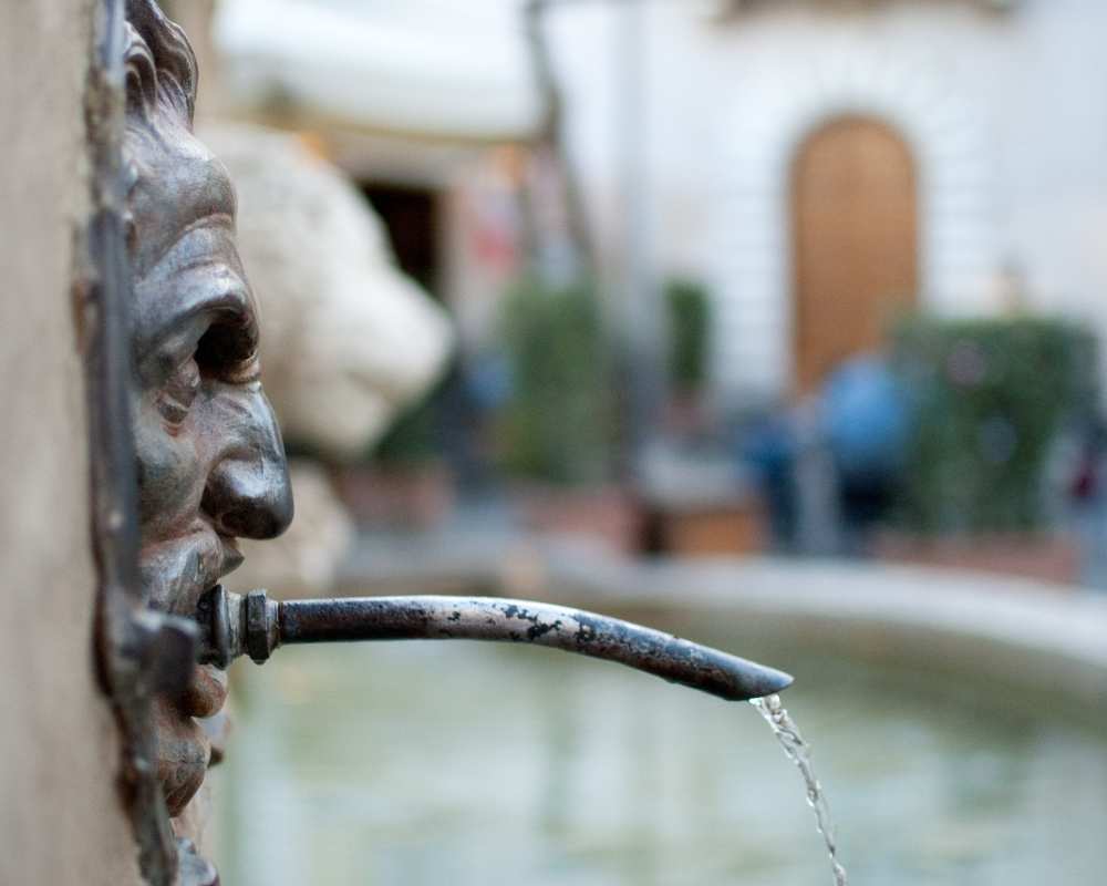 Fontana delle Sette Cannelle, Pitigliano