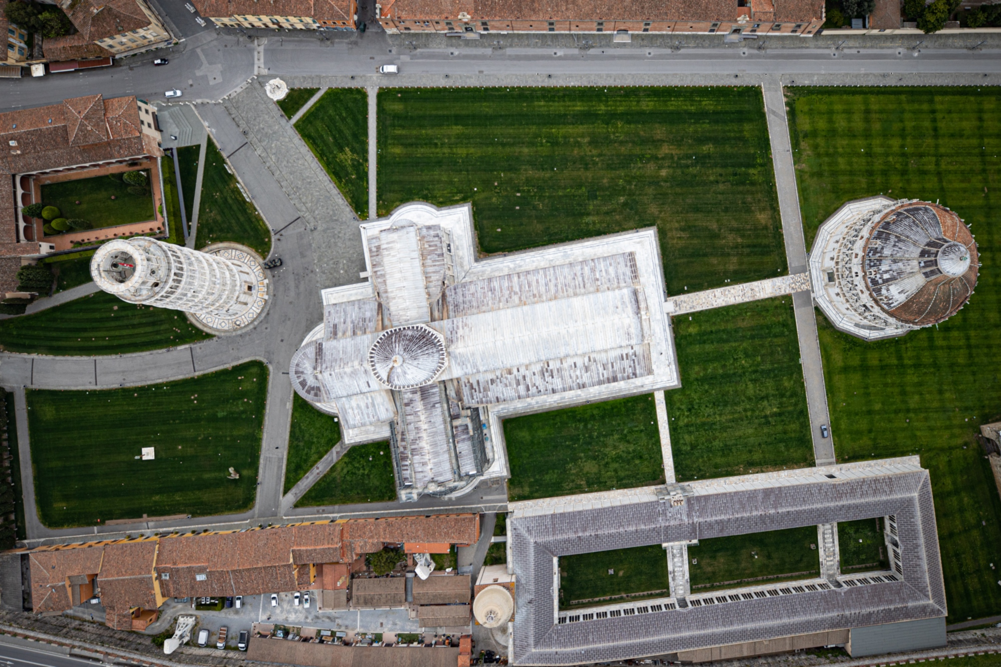 Pisa, veduta aerea di piazza dei Miracoli