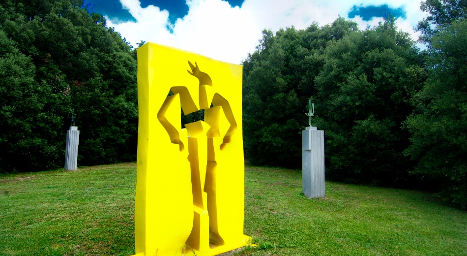 Sculpture Park by Kurt Laurenz Metzler. - Uomo Aria