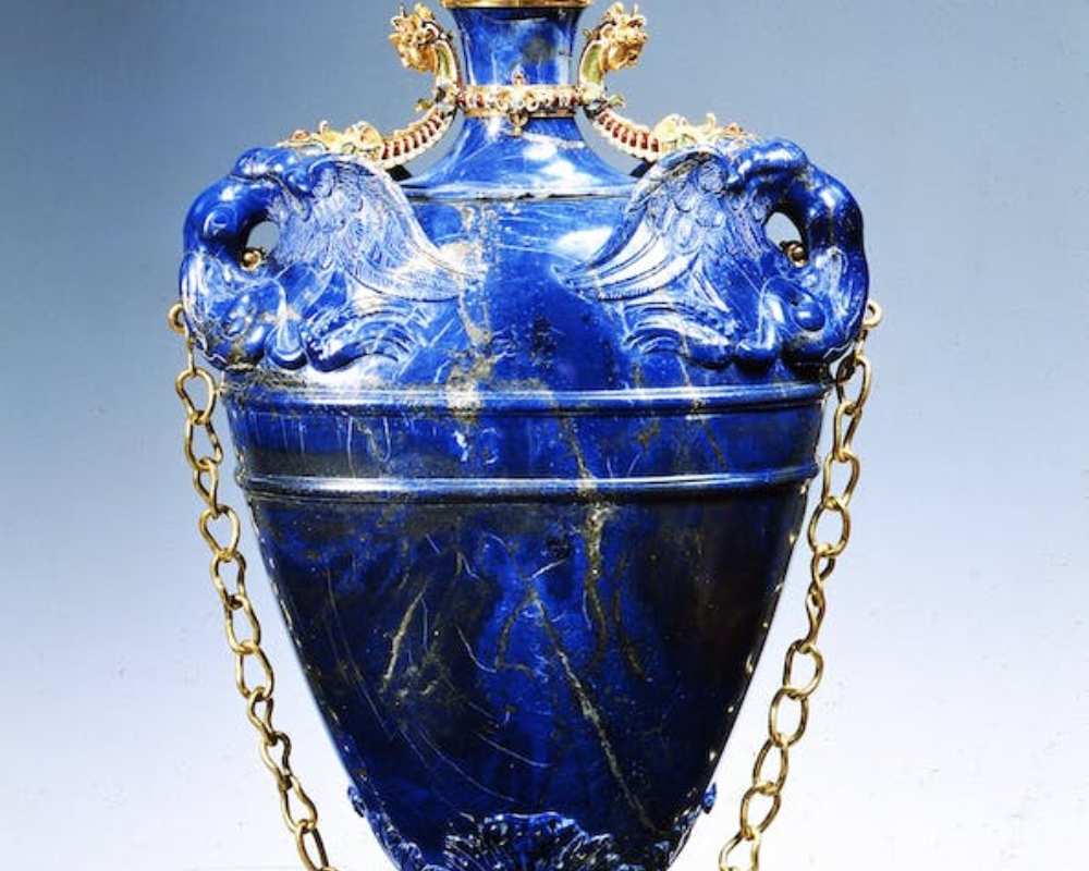 Lapis lazuli flask (1583 - 1584)