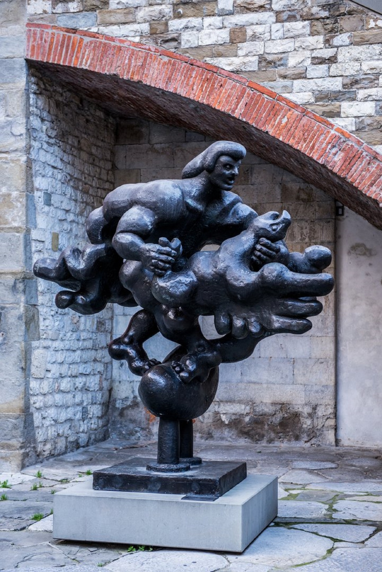 Prometheus Strangling the Vulture II di Jacques Lipchitz