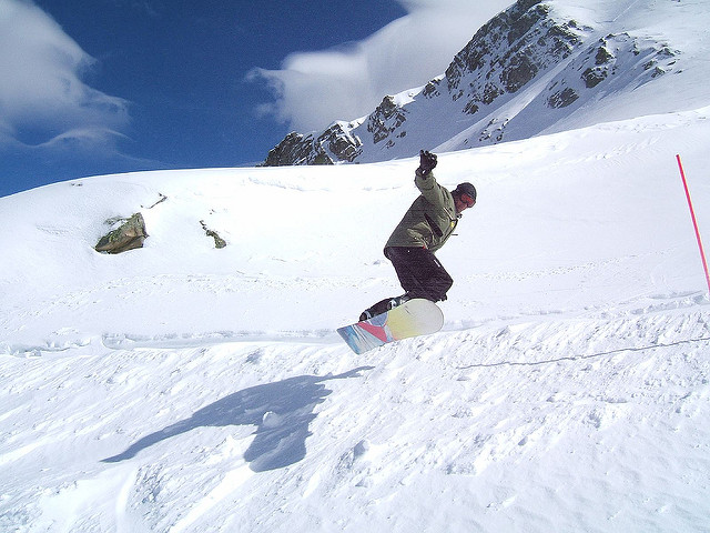 Board jump in Abetone Mountains