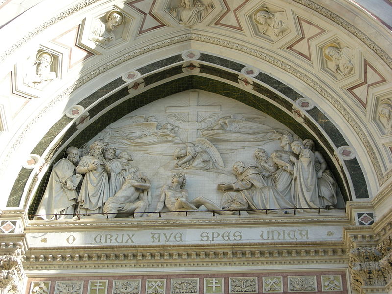 Facciata di Santa Croce a Firenze, Trionfo della Croce di Giovanni Duprè