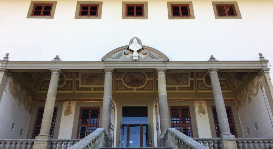 L'entrata della Villa Medicea La Ferdinanda di Artimino
