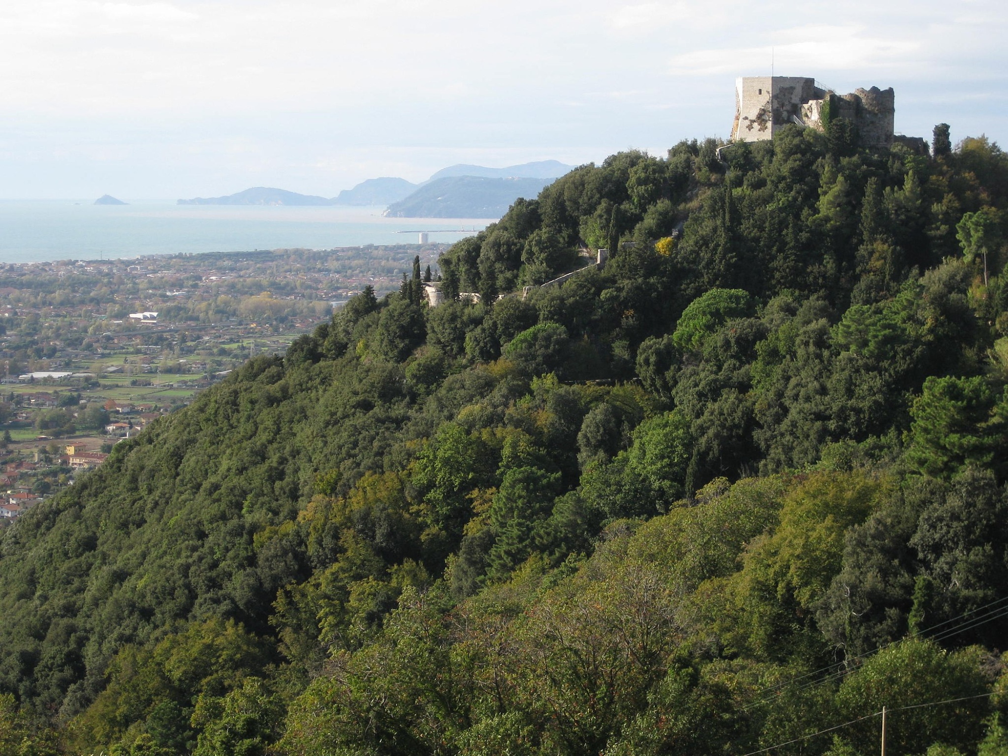 Burg Aghinolfi, Montignoso