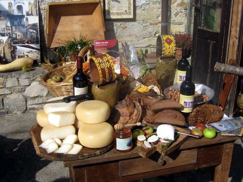 Typical products of Lunigiana