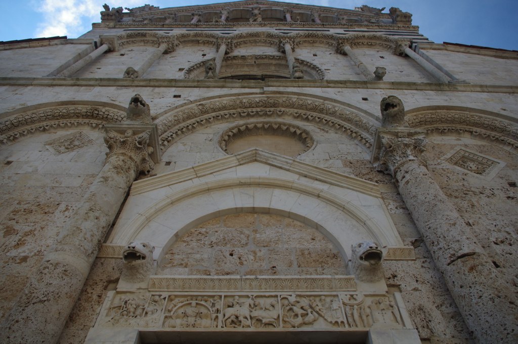 La facciata della Cattedrale di San Cerbone